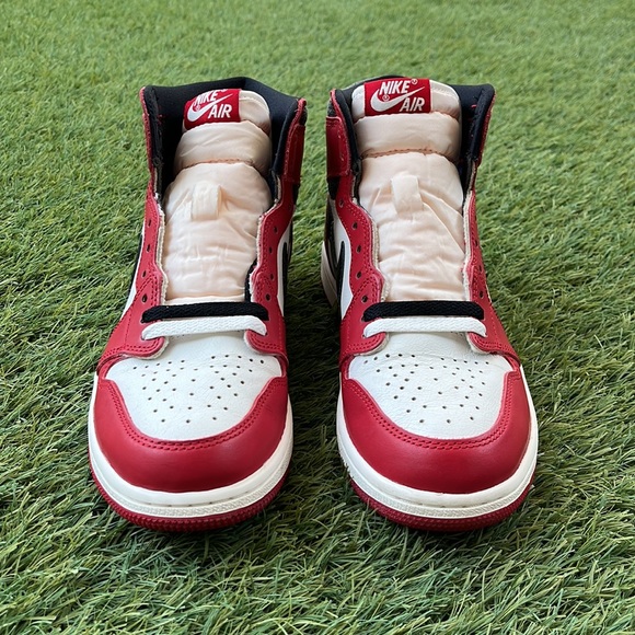 Air Jordan 1 Retro High OG - Picture 2 of 6
